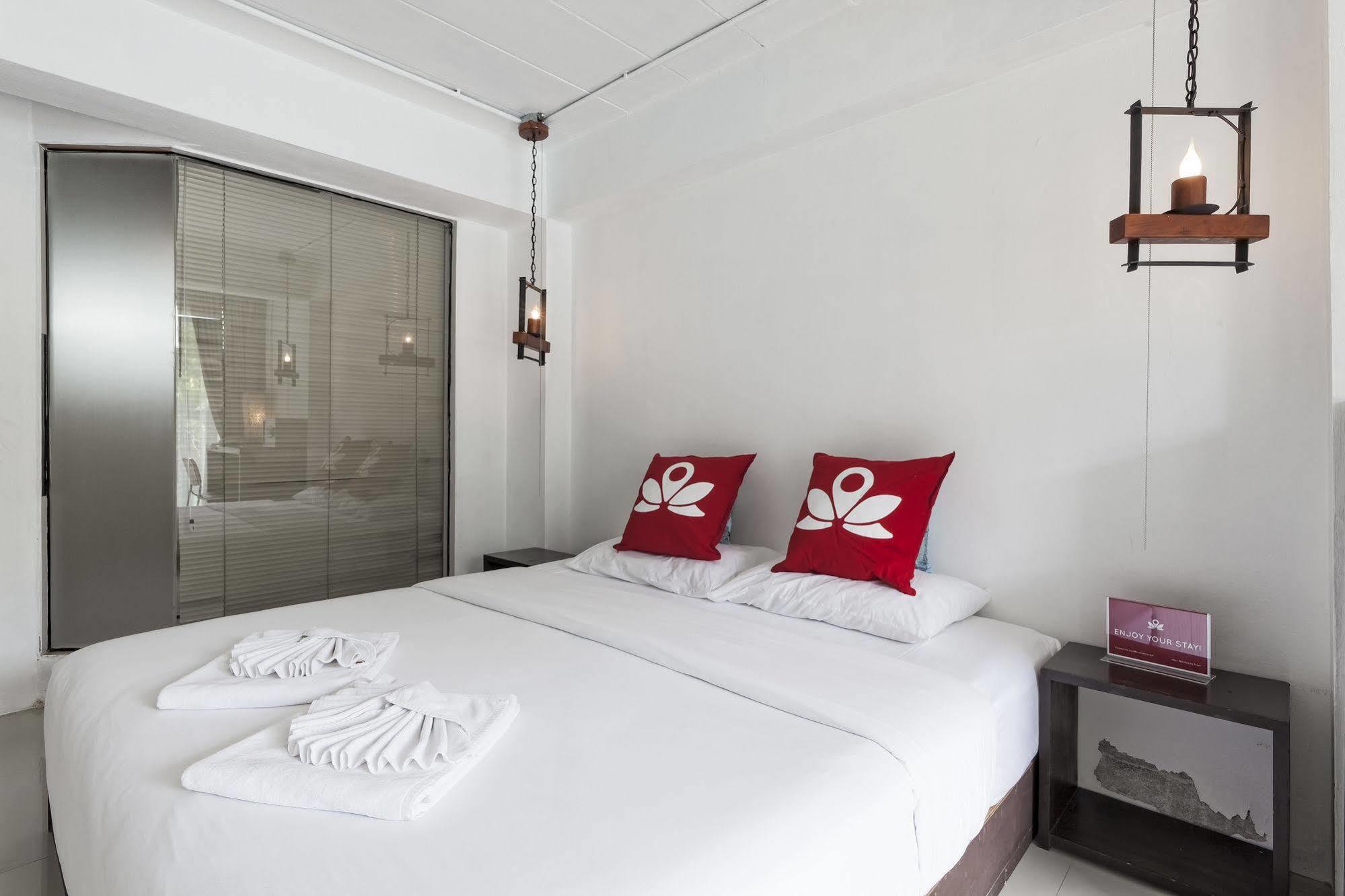 Zen Rooms Basic Nanai Phuket Patong Exterior photo