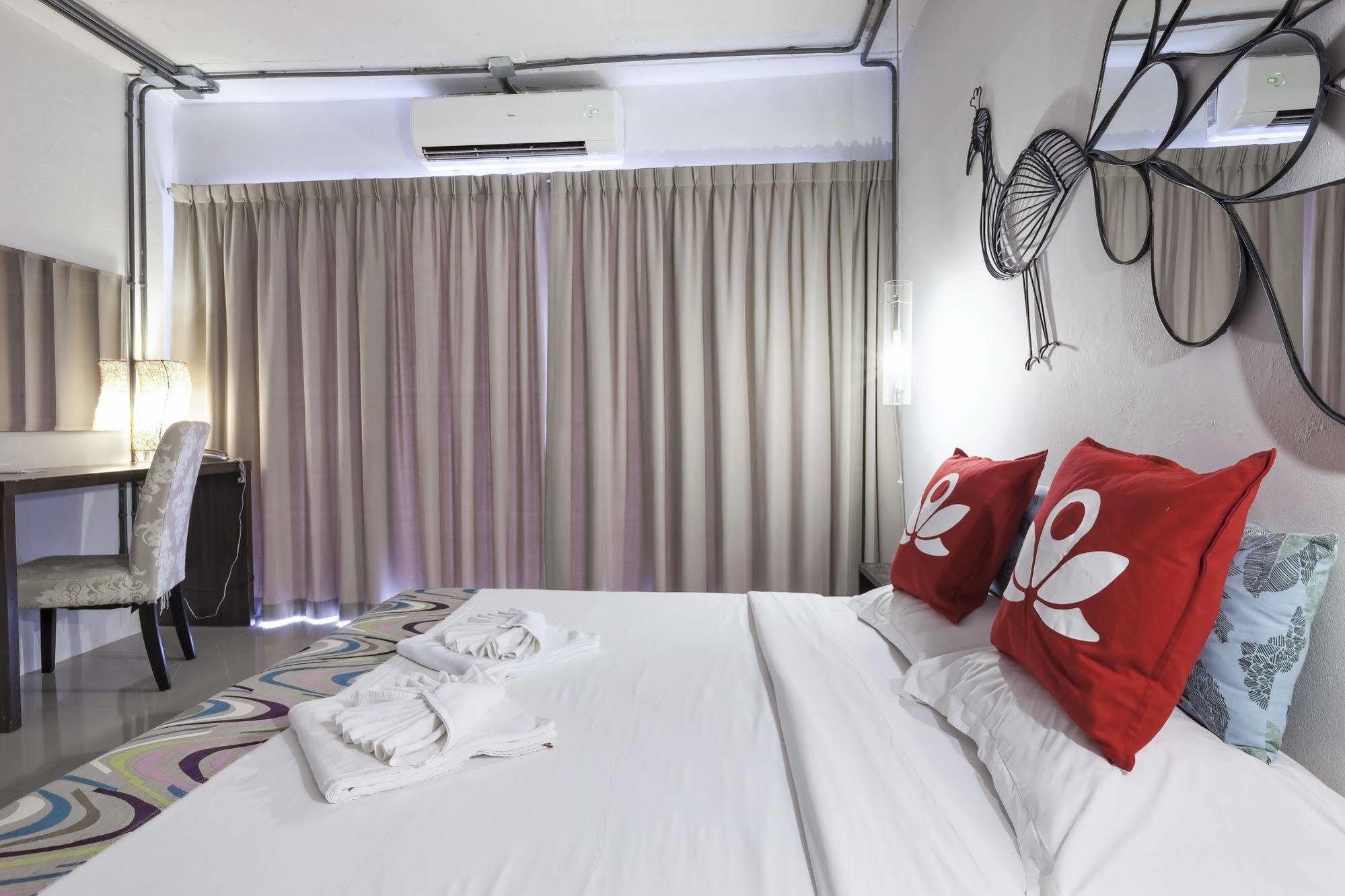 Zen Rooms Basic Nanai Phuket Patong Exterior photo